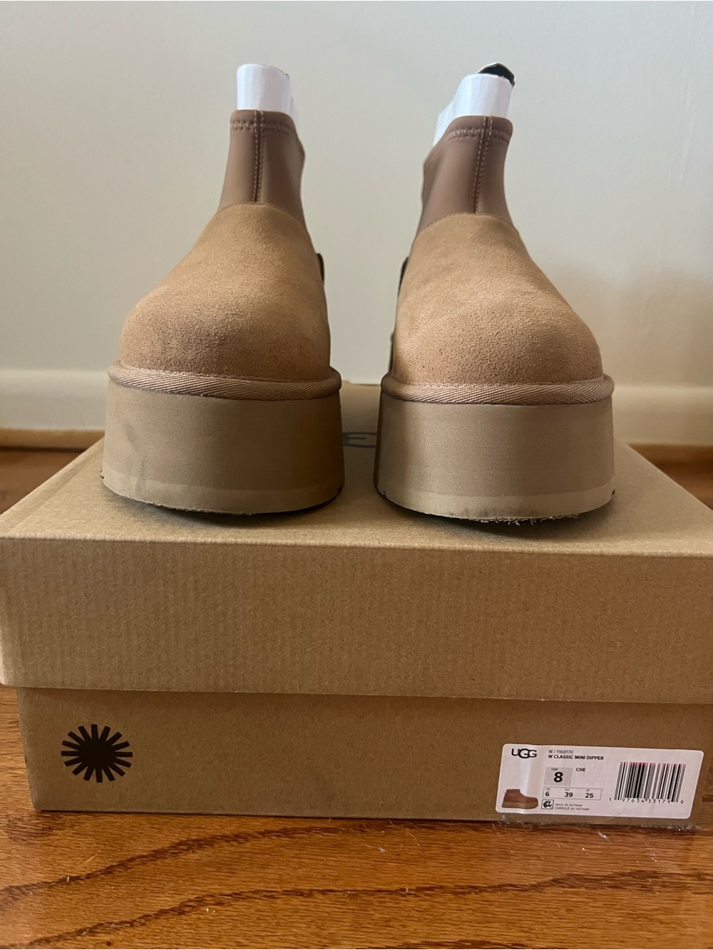 UGG Women's Tan Platform Chelsea Boot